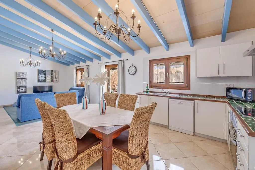Las Vias Petra  Holiday home Petra (Mallorca)